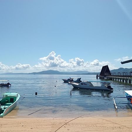 Mamalis Homestay Manado Exterior foto
