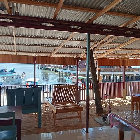 Mamalis Homestay Manado Exterior foto