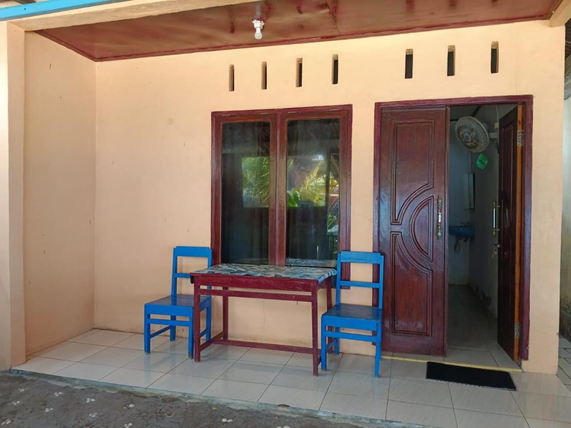 Mamalis Homestay Manado Exterior foto