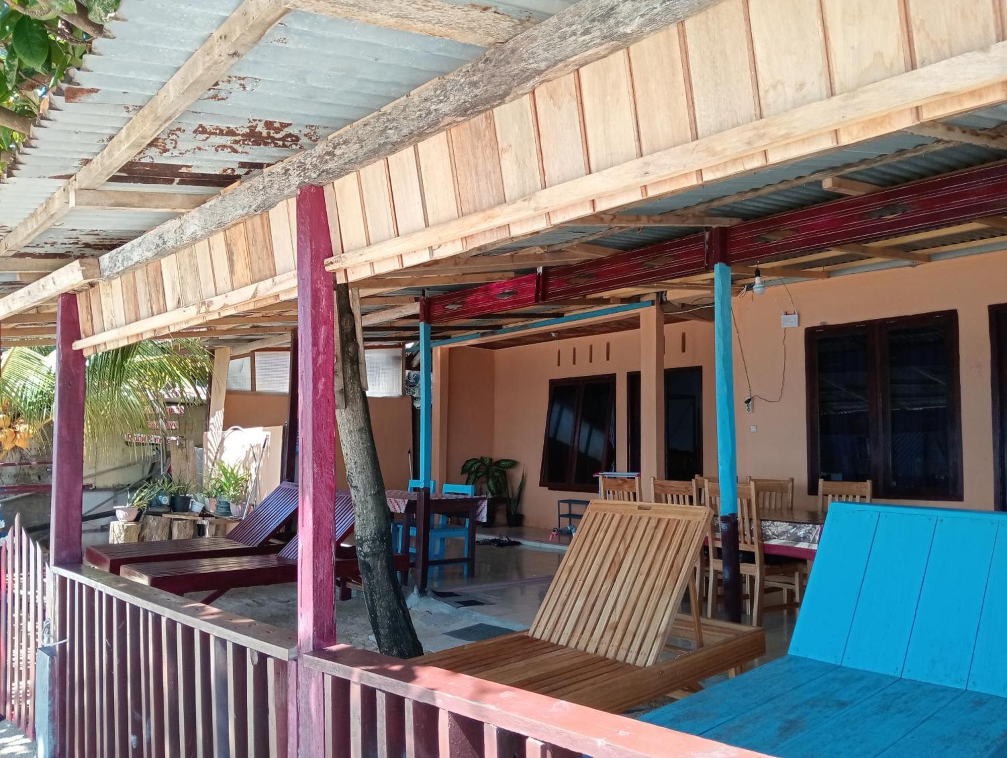 Mamalis Homestay Manado Exterior foto