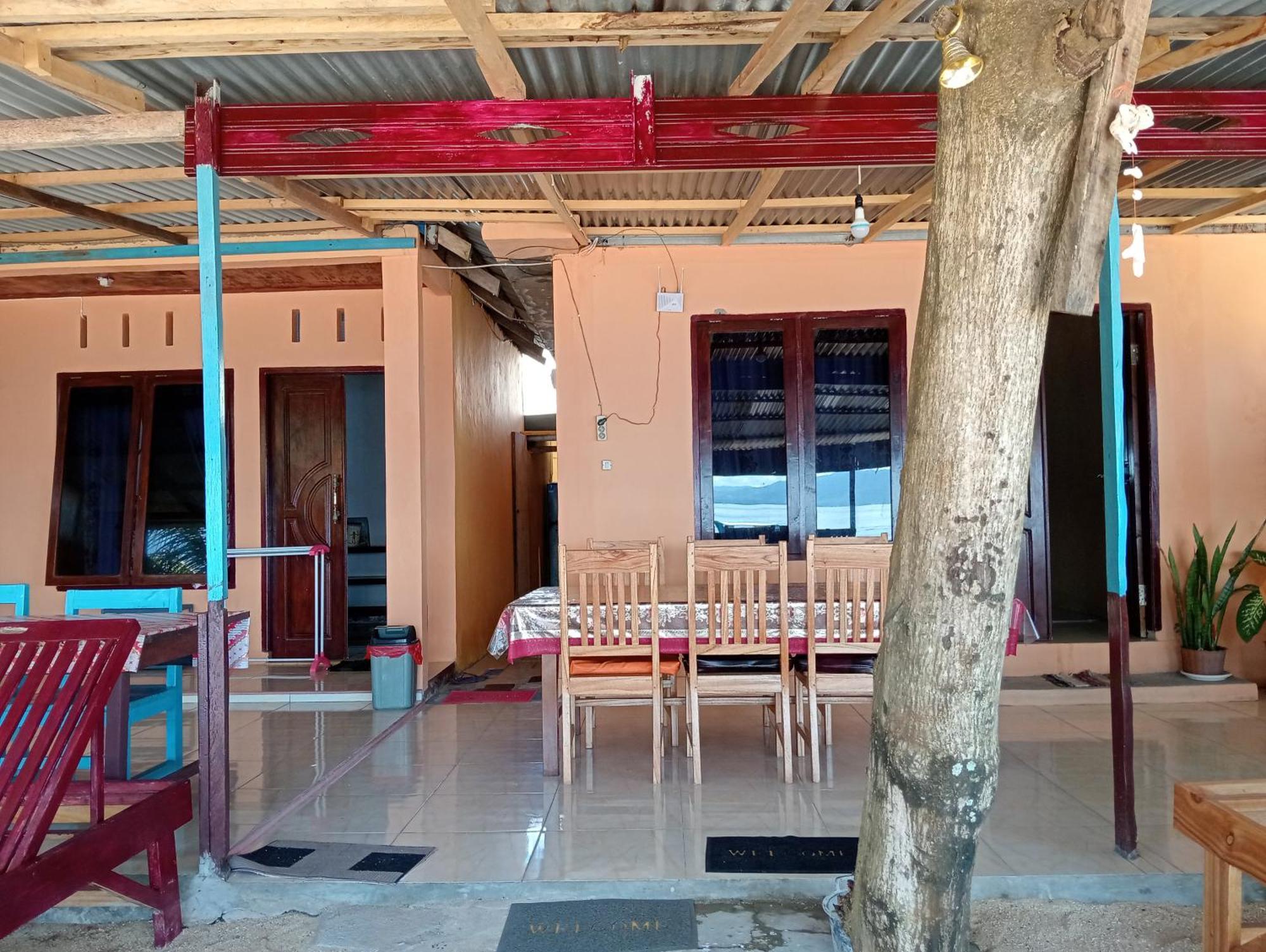 Mamalis Homestay Manado Exterior foto