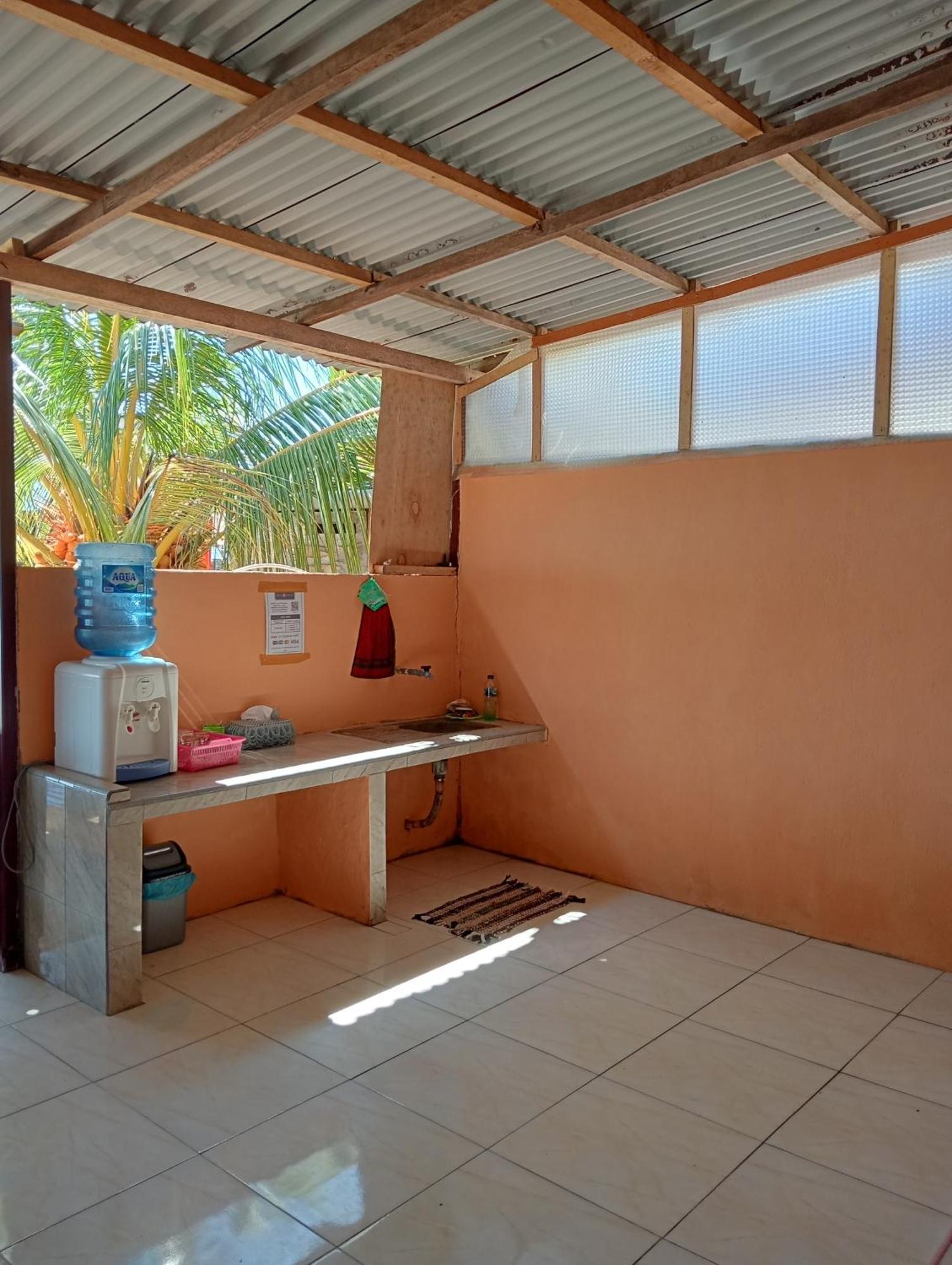 Mamalis Homestay Manado Exterior foto
