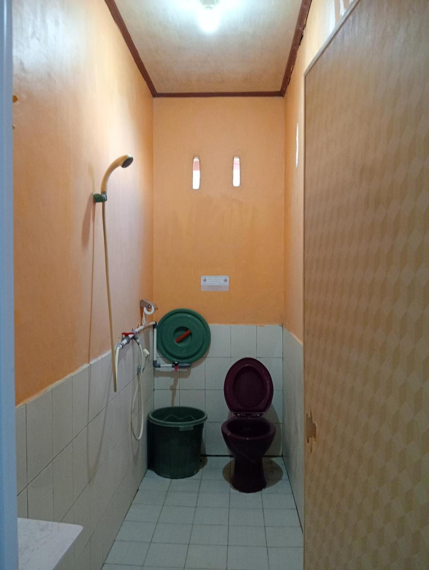 Mamalis Homestay Manado Exterior foto