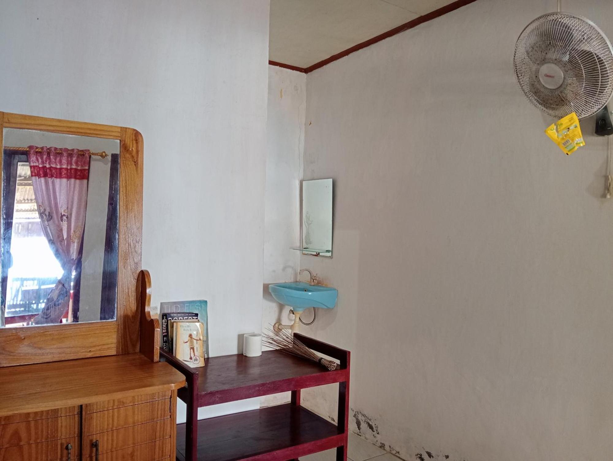 Mamalis Homestay Manado Exterior foto